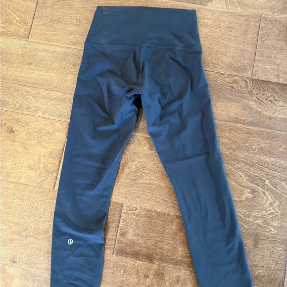 Lululemon Grey Wunder Train Leggings Size 4 23” inch inseam - Picture 2 of 4